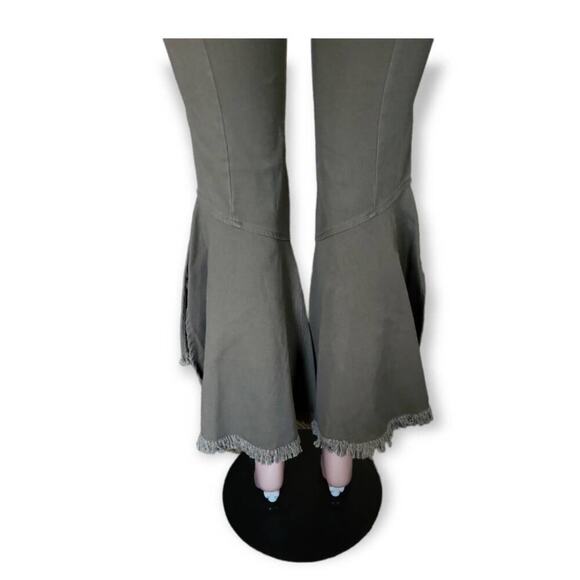 Guest Editor Women's Boho Flare Cropped Raw Hem Jeans Size 2 Green - Picture 9 of 13